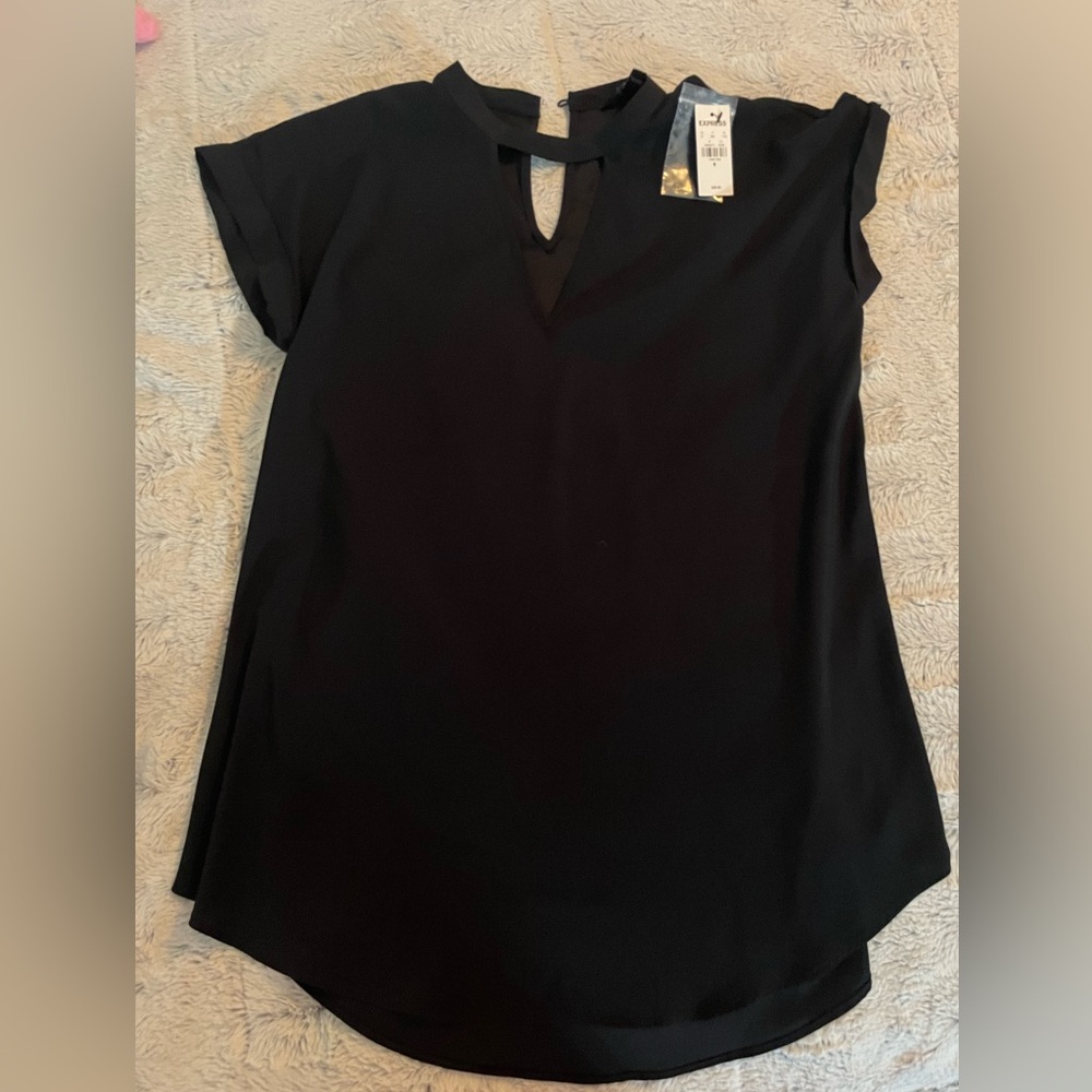 NWT Express short sleeve blouse size medium